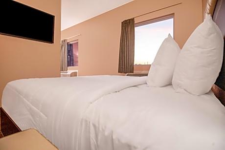 Suite - King Bed Non - Smoking