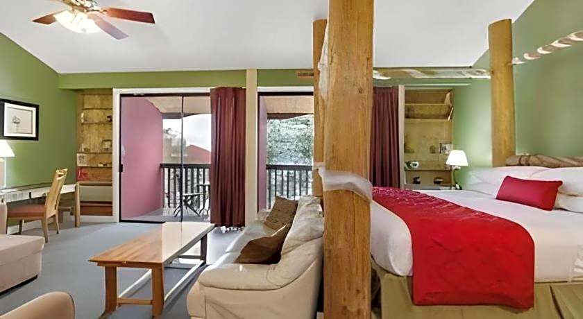 Ramada by Wyndham Monument