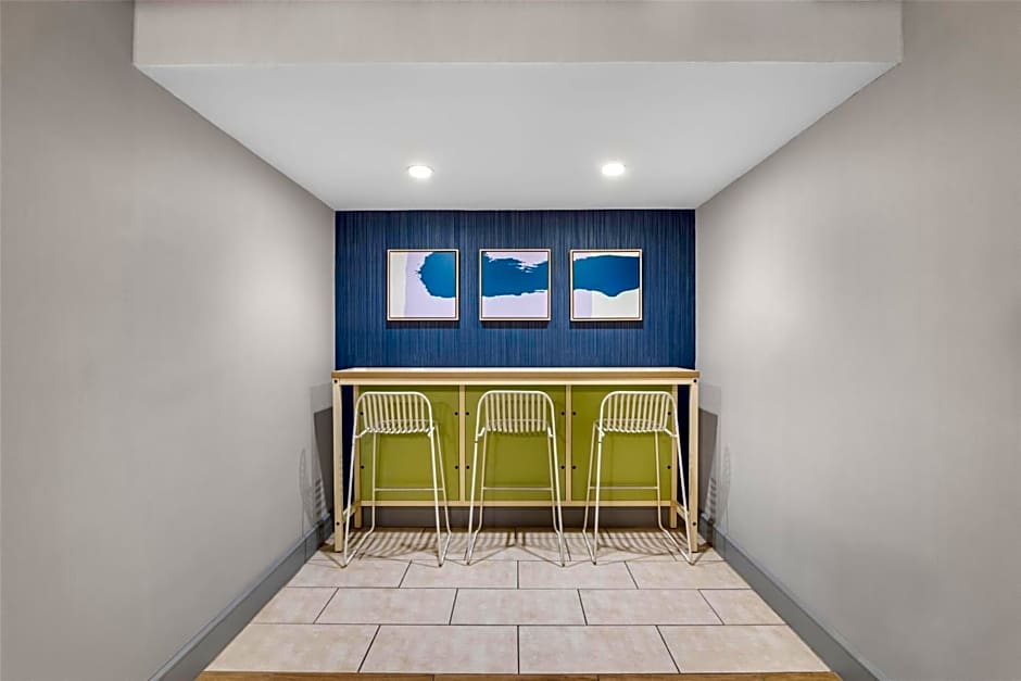 Spark by Hilton Roanoke Civic Center