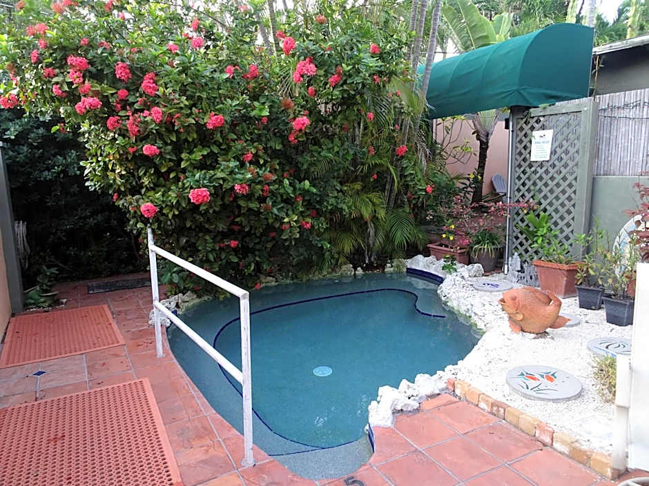 Suite Dreams Inn by the Beach