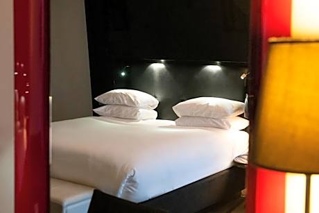 Standard King Room - Club Floor