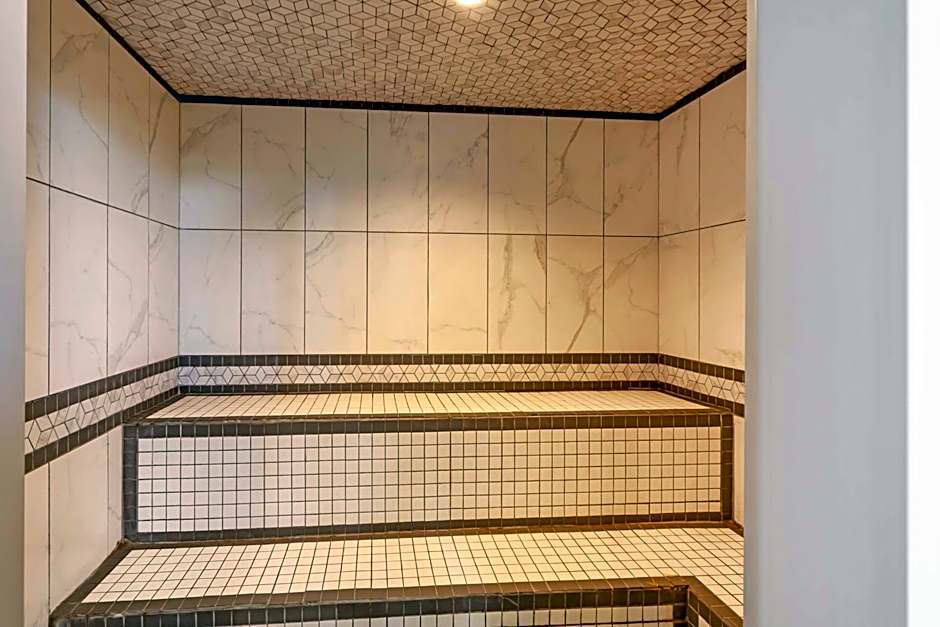 Best Western Plus Chateau Fort St. John