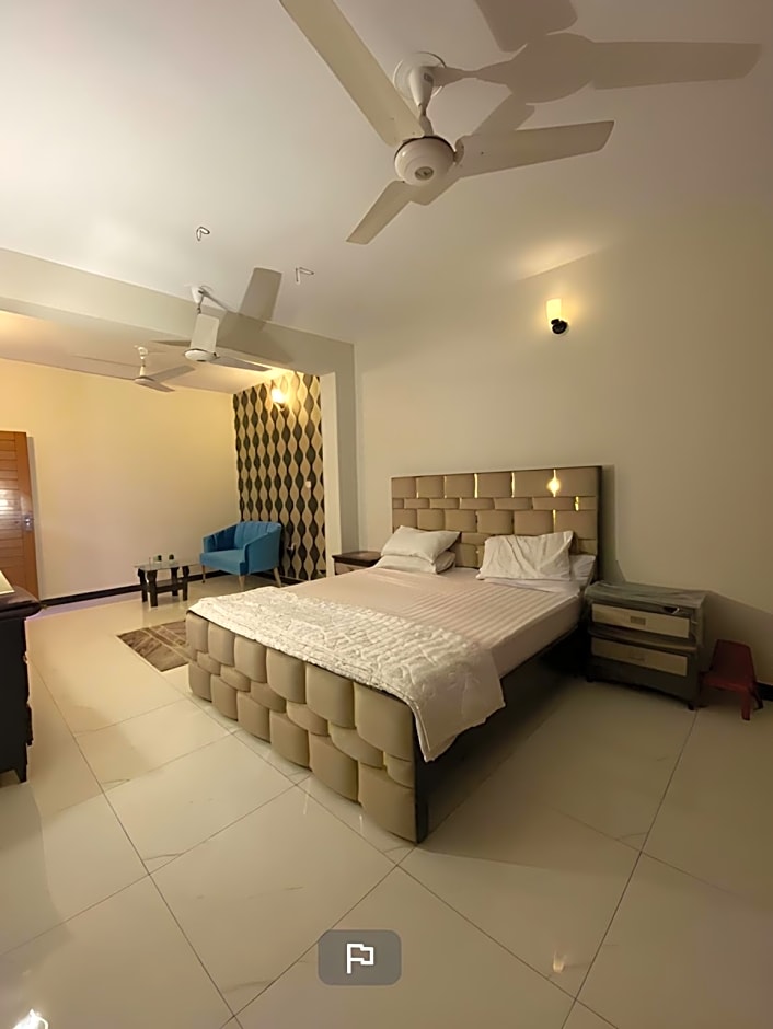 Couples Friendly Guest House