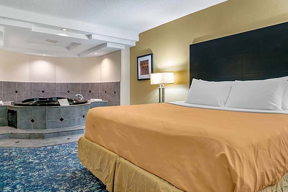 Quality Inn & Suites Banquet Center