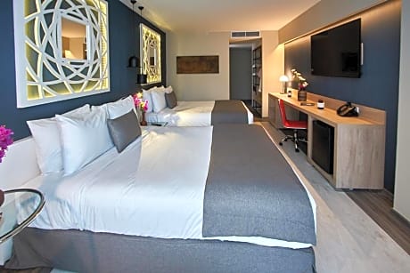 TRIPLE DELUXE 2 ADULTS + 1 CHILD