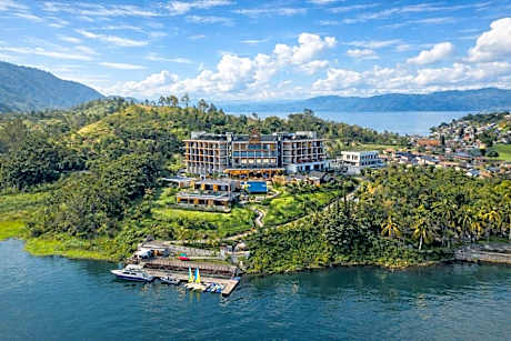 Marianna Resort And Convention Tuktuk - Samosir, Marclan Collection