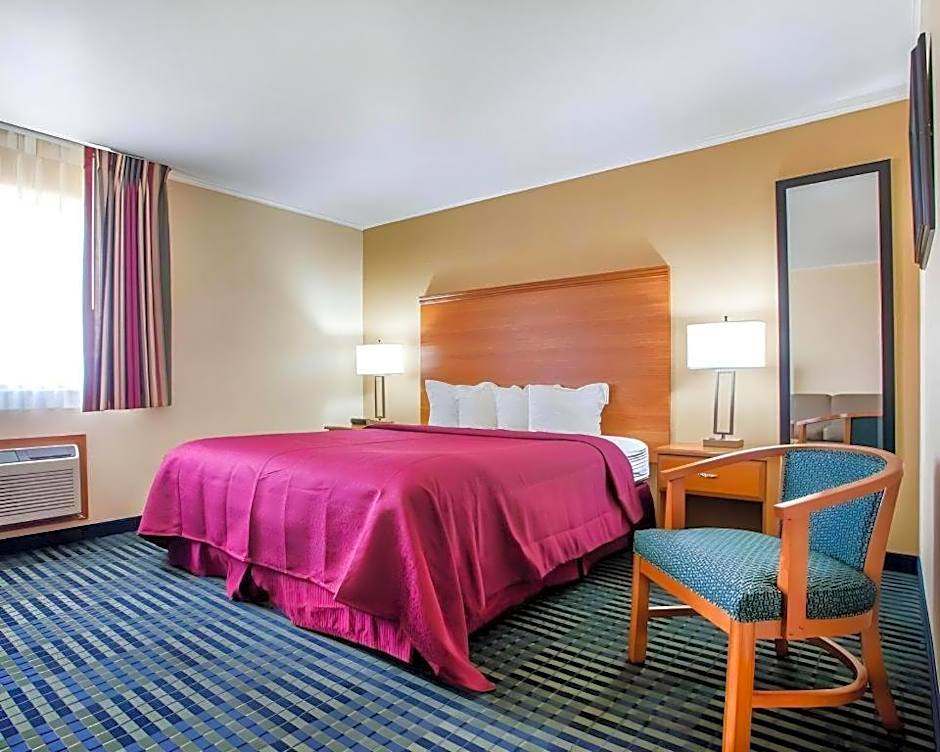 Quality Inn Ottawa near Starved Rock State Park