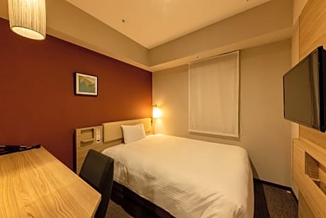 Semi-Double Non-Smoking