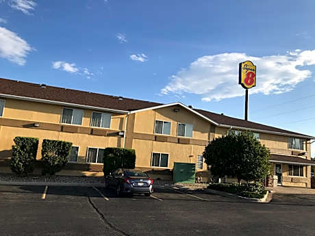 Super 8 by Wyndham Trinidad