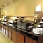 La Quinta Inn & Suites by Wyndham Lawton / Fort Sill