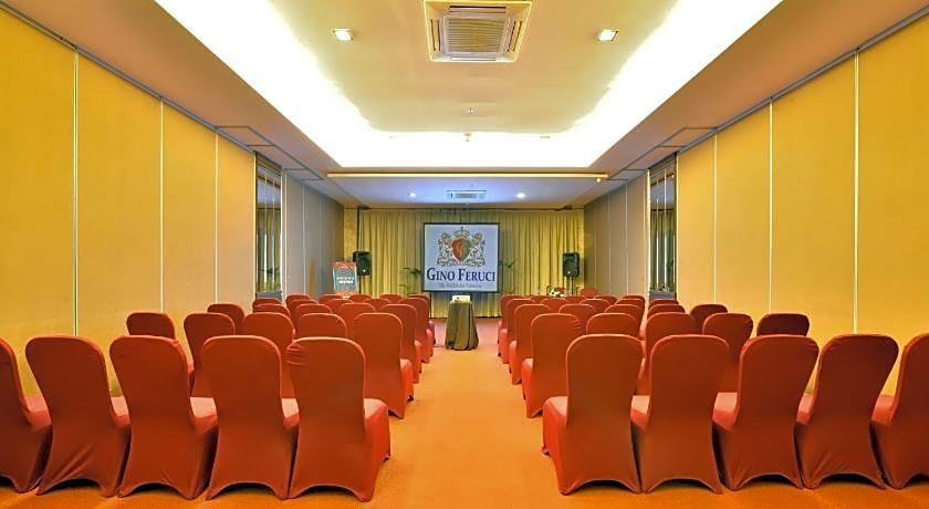 Gino Feruci Kebon Jati Bandung