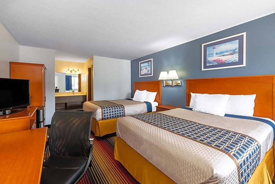 Travelodge by Wyndham Spirit Lake/Okoboji