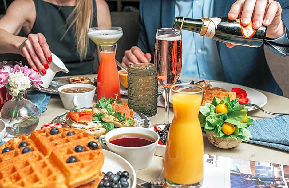 The Gwen, a Luxury Collection Hotel, Michigan Avenue Chicago
