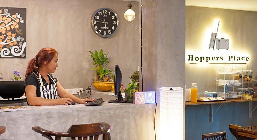 Hoppers Place Donmuang Hostel