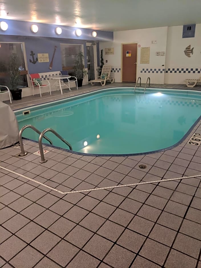 AmericInn by Wyndham Davenport