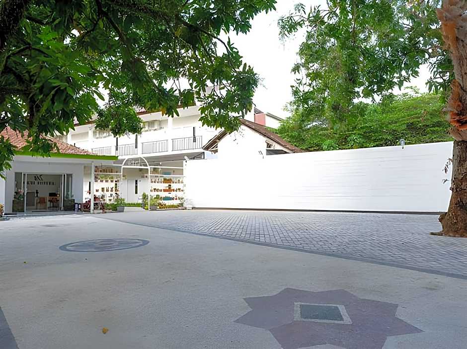 RedDoorz near Mataram University