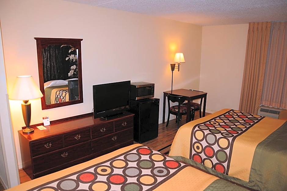 Boarders Inn and Suites by Cobblestone Lamar Missouri