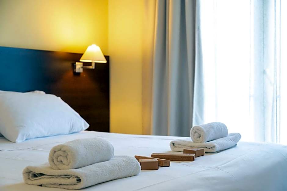 Sonia Hotel & Suites - Adults Only