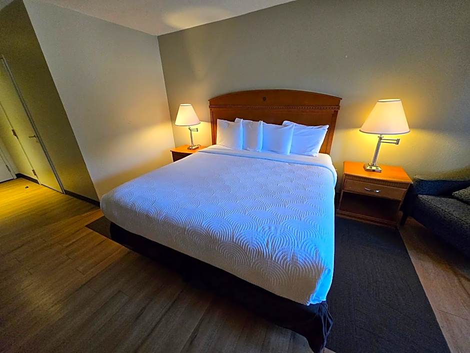 Fulton Hotel - Oswego Riverfront