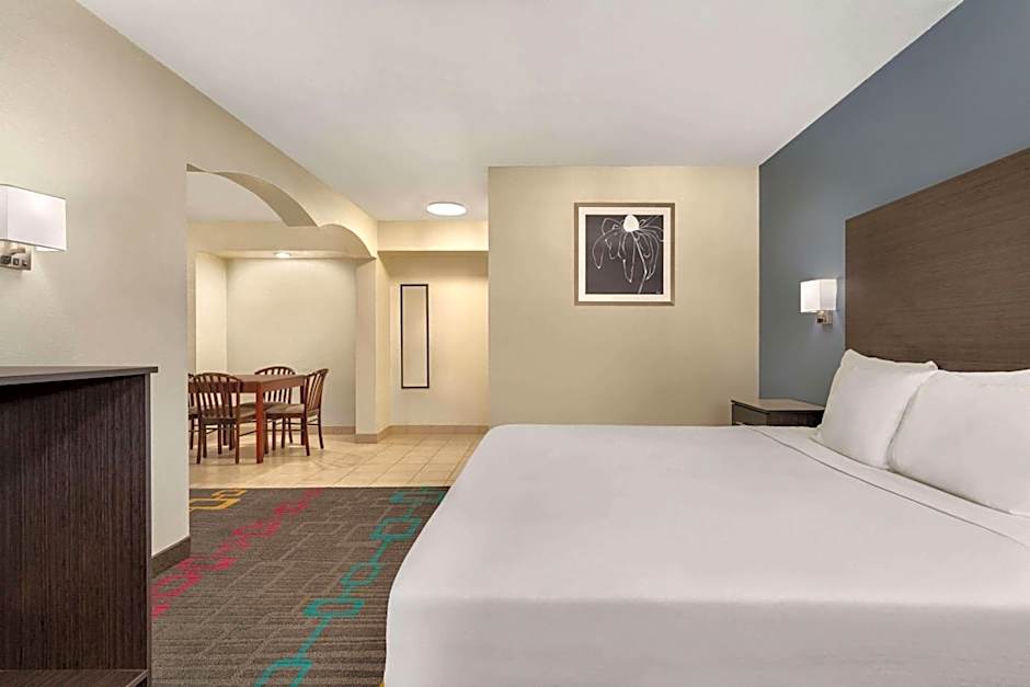 Days Inn by Wyndham Lawton