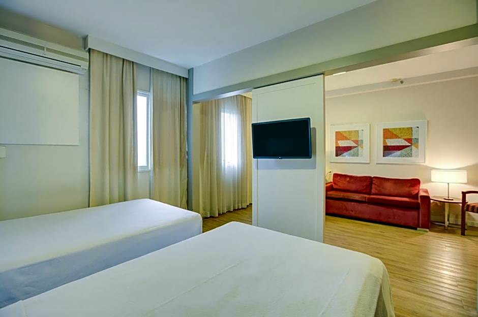 Quality Suites Alphaville