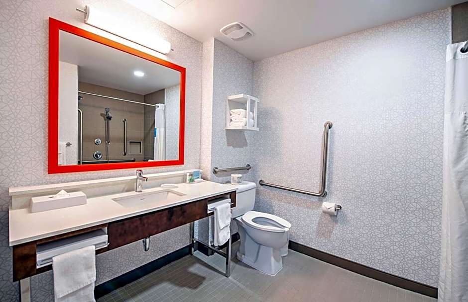 Hampton Inn by Hilton Ottawa