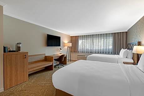 Queen Room with Two Queen Beds and Walk-In Shower - Interior Entrance/Non-Smoking