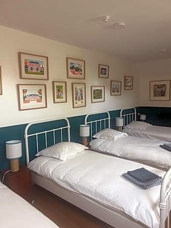 Mixed Dormitory Room