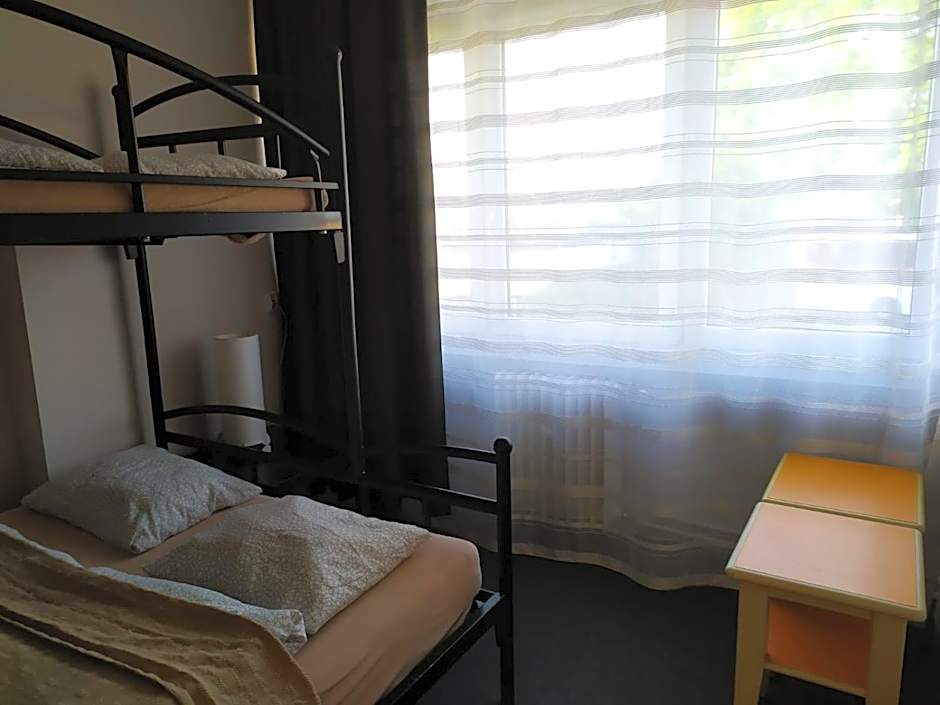 Aparthotel WADOWICE & Hostel GENERY