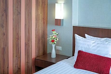 Deluxe Double Bed Sky Wing