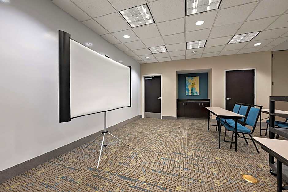 Hampton Inn By Hilton Birmingham Leeds