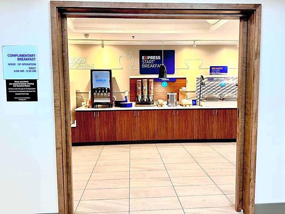 Holiday Inn Express Hotel & Suites Hinesville By IHG