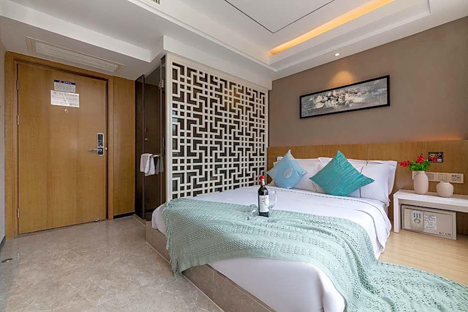 Photo 1 of 3 of Cotton Tree Themed Room