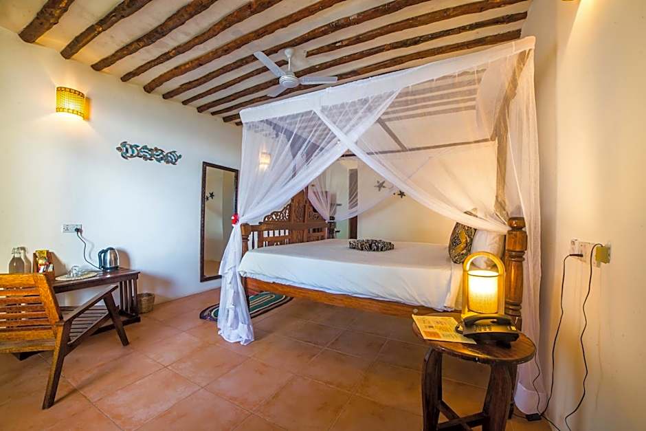 Antonio Beach Tree House Hotel & Spa