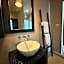 Benyada Lodge - Surin Beach