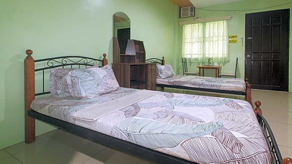 CM Apartelle Iloilo International Airport by RedDoorz