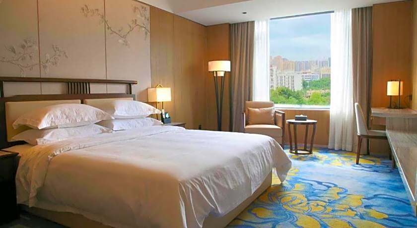 IU Hotel Zhanjiang Haibin Park Seaview Corridor