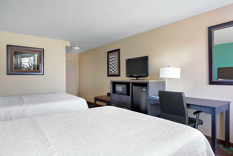 Hampton Inn By Hilton Bakersfield Central