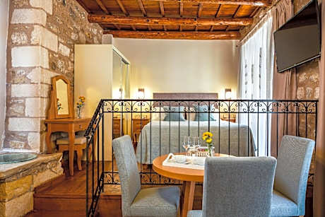 Apartment - Split Level