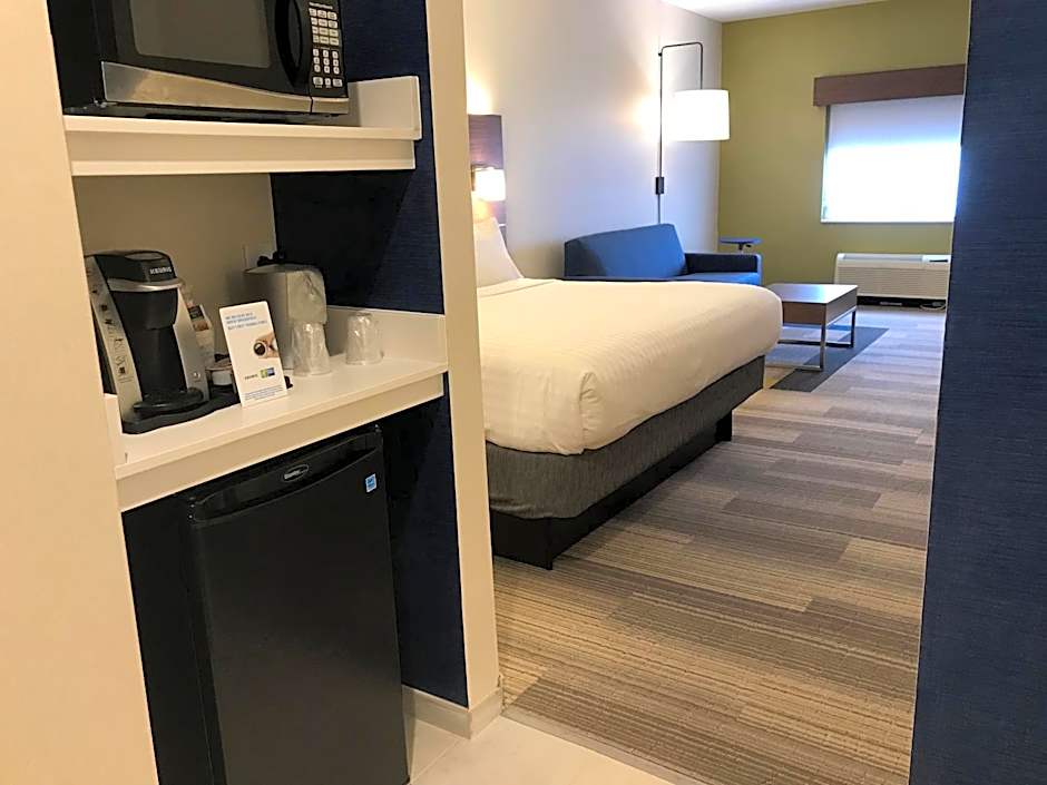 Holiday Inn Express Rochester-Victor By IHG