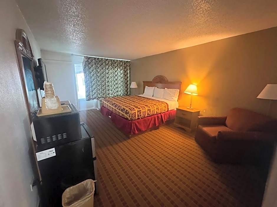 Express Inn & Suites