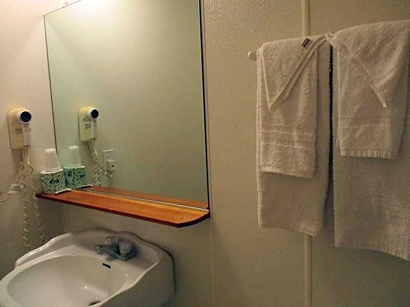 Lax Suites – Inglewood, CA