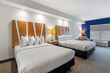 Queen Room with Two Queen Beds and Wet Bar - Pet Friendly