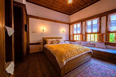 Double Room with Garden View