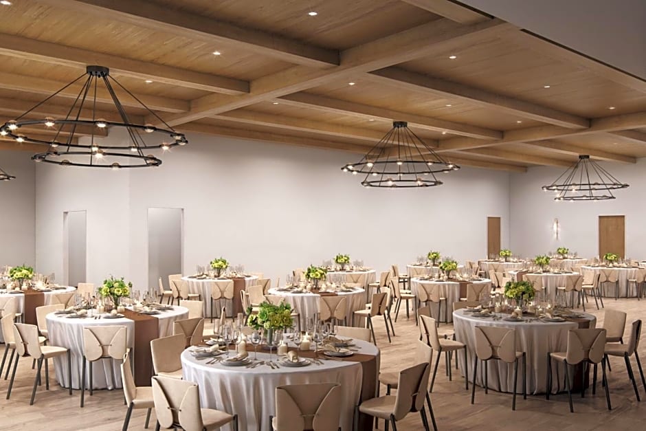 VEA Newport Beach, a Marriott Resort & Spa