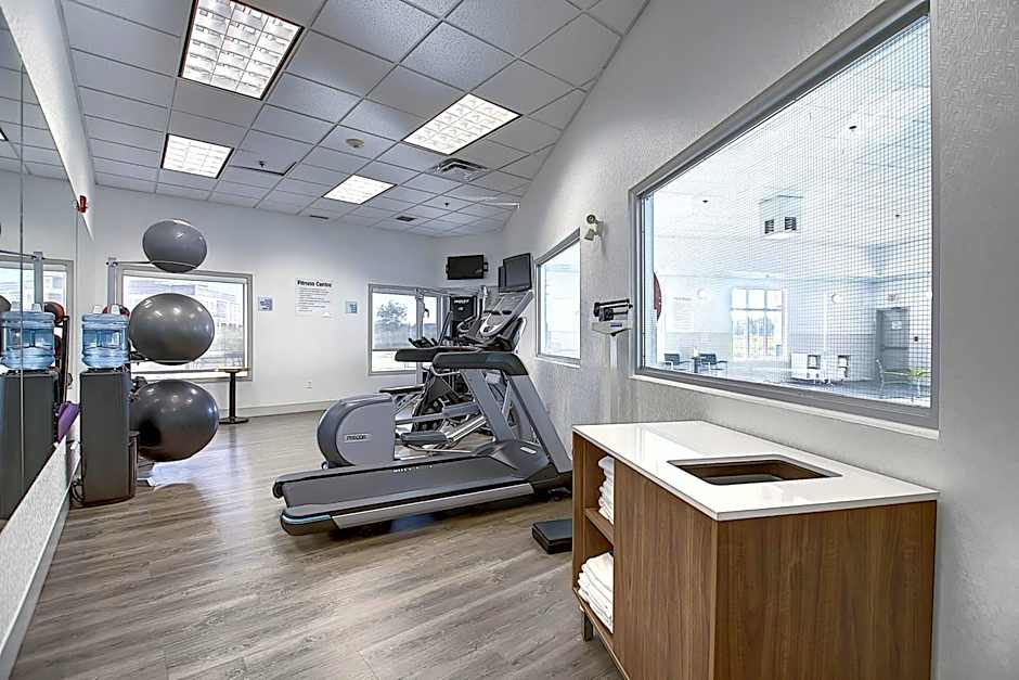 Holiday Inn Express Airport Calgary By IHG