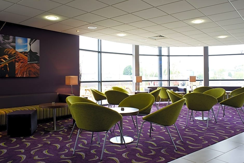 Holiday Inn Express Dunstable By IHG