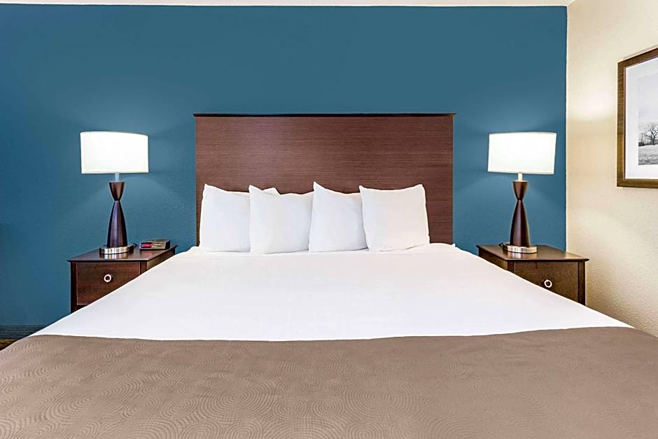 AmericInn by Wyndham Burnsville