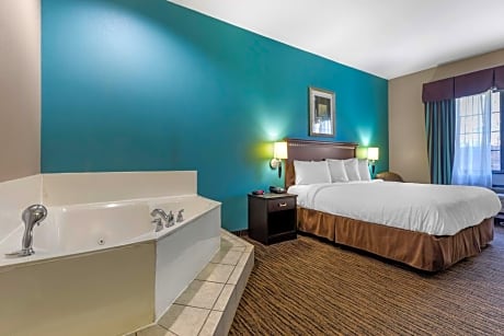 King Suite with Roll-In Shower and Jetted Tub - Disability Access/Non-Smoking