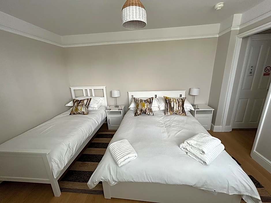 Photo 1 of 1 of Triple Room with Private Bathroom